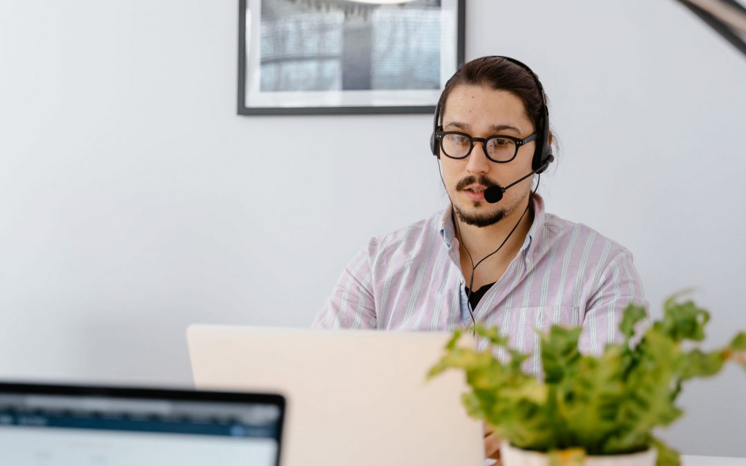 How Your Business Can Outsource Customer Service